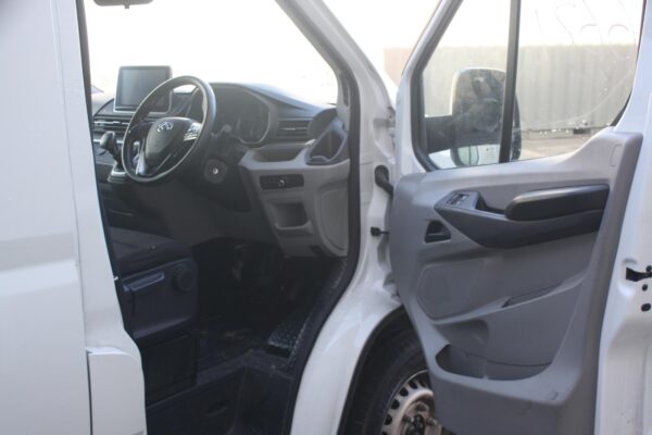 LDV DELIVER 9 07/2020-ON POWER WINDOW RIGHT FRONT MASTER SWITCH - Image 14