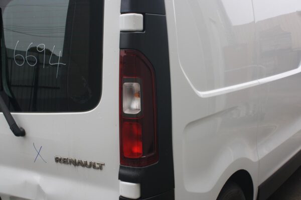 RENAULT TRAFIC X82 01/2015-ON UPPER RIGHT TAILLIGHT IN BODY - Image 23