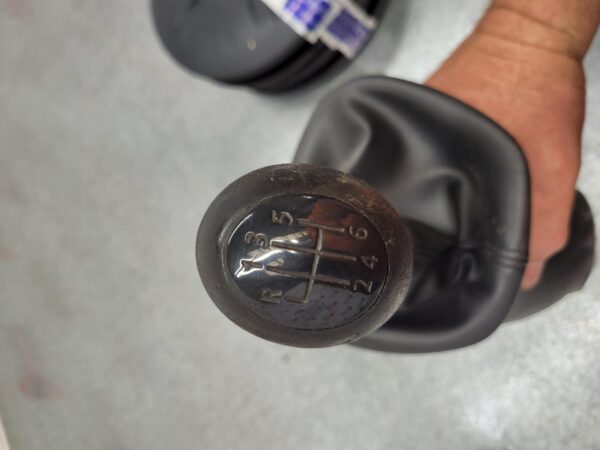 RENAULT TRAFIC X82 01/2015-ON GEAR STICK/SHIFTER MANUAL T/M - Image 2