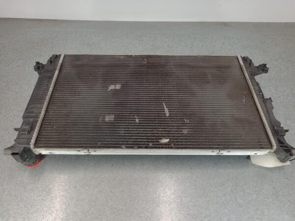 MERCEDES BENZ SPRINTER 05/2018-ON RADIATOR AUTOMATIC T/M 3.0L DIESEL RWD - Image 3