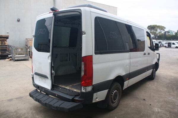 MERCEDES BENZ SPRINTER VS30 05/2018-ON INSTRUMENT CLUSTER DIESEL AUTOMATIC T/M - Image 8