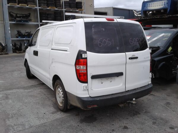 HYUNDAI ILOAD/IMAX 11/2007-03/2012 RADIATOR FAN ALLOY INLET - Image 5