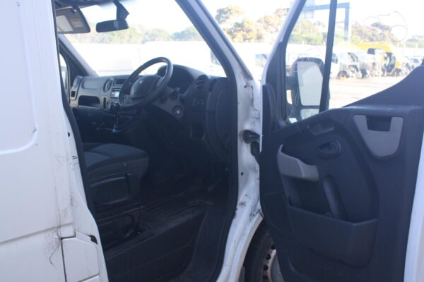 RENAULT MASTER X62 01/2015-ON RADIATOR MANUAL 2.3L DIESEL TWIN TURBO - Image 10