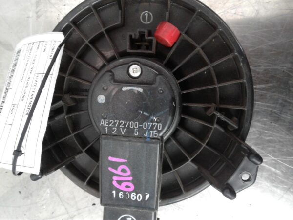 TOYOTA HILUX 03/2005-09/2008 HEATER FAN MOTOR SMALL PLUG TYPE - Image 2