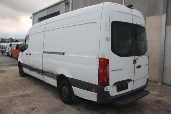 MERCEDES BENZ SPRINTER VS30 05/2018-ON LEFT FRONT HUB ASSEMBLY RWD - Image 7