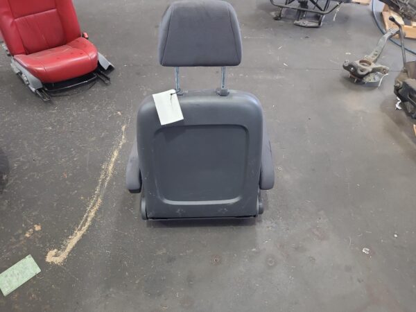 MERCEDES BENZ VITO 04/2004-02/2015 FRONT SEAT RIGHT CLOTH TWIN ARMREST TYPE - Image 4