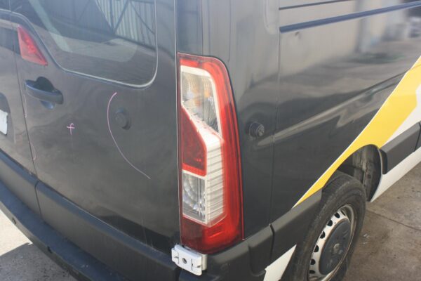 RENAULT MASTER X62 09/2011-ON BODY/DOOR MOULD RIGHT REAR - Image 12