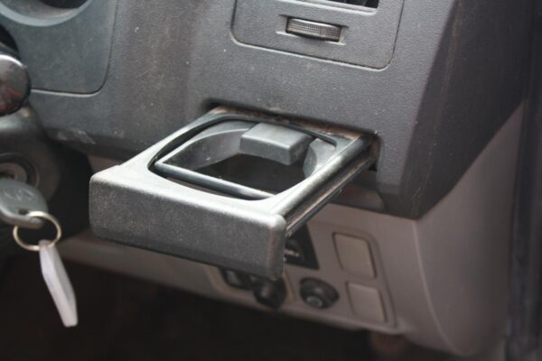 TOYOTA HILUX 02/2005-06/2011 LEFT TRIM KICK PANEL LIGHT GREY - Image 10