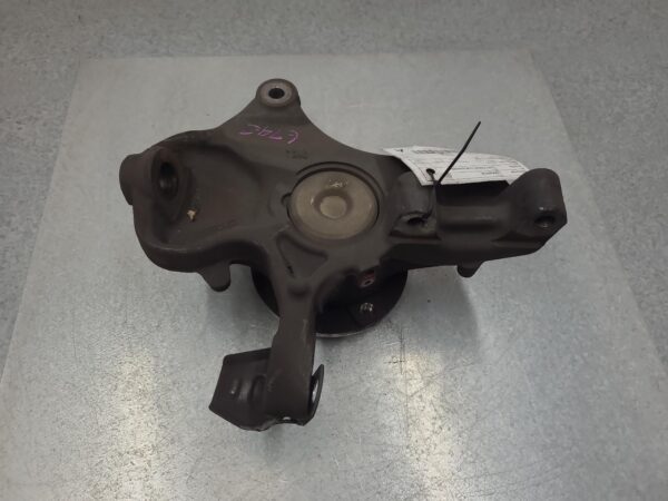 MERCEDES BENZ SPRINTER VS30 05/2018-ON LEFT FRONT HUB ASSEMBLY RWD - Image 2