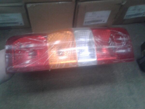 FORD TRANSIT VH-VJ 10/2000-08/2006 NEW GENUINE RIGHT TAILLIGHT VAN/BUS - Image 3