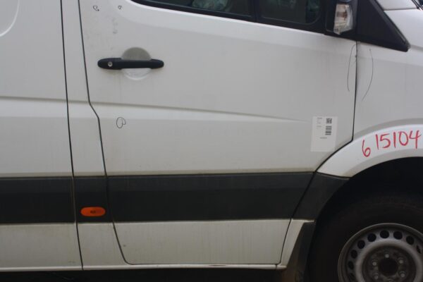 MERCEDES BENZ SPRINTER NCV3 10/2006-04/2018 RIGHT FRONT DOOR WINDOW - Image 8