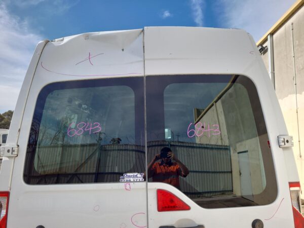 RENAULT MASTER X62 09/2011-ON UPPER RIGHT BARN DOOR HINGE/RUNNER - Image 11