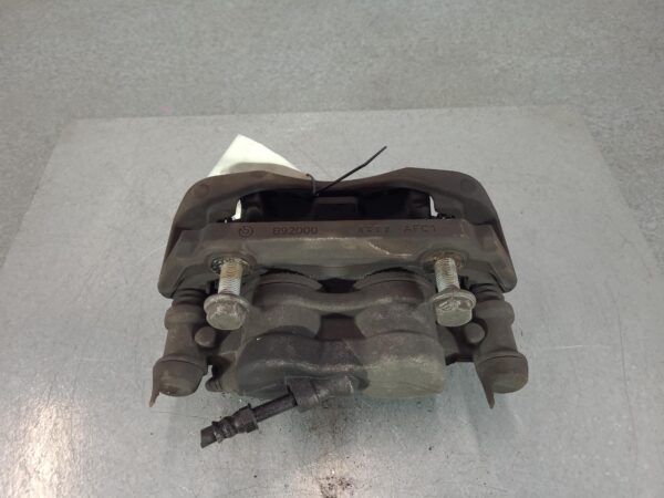 MERCEDES BENZ VITO 447 03/2015-ON RIGHT FRONT CALIPER NON EV - Image 2
