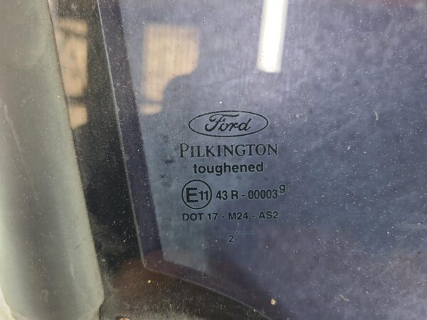 FORD TRANSIT VH-VJ 08/2001-03/2004 RIGHT FRONT 1/4 DOOR GLASS - Image 2