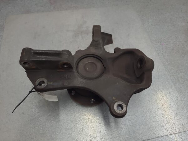 MERCEDES BENZ SPRINTER NCV3 10/2006-04/2018 LEFT FRONT HUB ASSEMBLY - Image 2