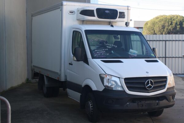 MERCEDES BENZ SPRINTER NCV3 10/2006-04/2018 LEFT TAILLIGHT CAB CHASSIS - Image 6