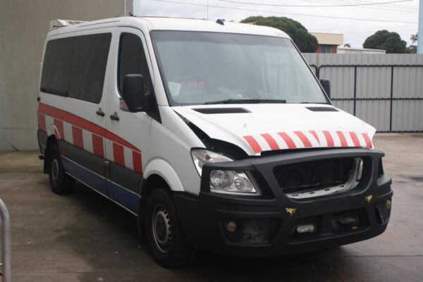 MERCEDES BENZ SPRINTER NCV3 10/2006-04/2018 LEFT GUARD LINER REAR SECTION - Image 6