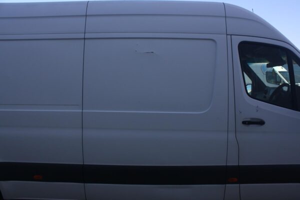 MERCEDES BENZ SPRINTER VS30 05/2018-ON RIGHT FRONT 1/4 DOOR GLASS - Image 10