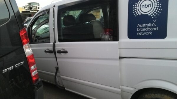 MERCEDES BENZ VITO 639 04/2004-02/2015 RIGHT REAR BUMPER BAR END - Image 22