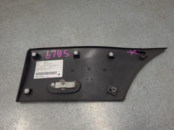 MERCEDES SPRINTER VS30 05/2018-ON RIGHT FRONT QUARTER PANEL MOULD VAN - Image 3