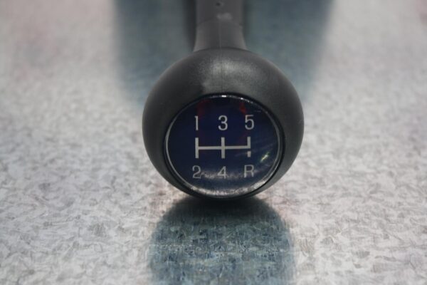 FORD TRANSIT VH-VJ 10/2000-08/2006 NEW GEAR STICK SHIFTER WITH BOOT ASSEMBLY - Image 4