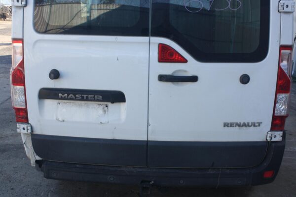 RENAULT MASTER X62 09/2011-ON REAR BUMPER BAR W/ PARK SENSOR TYPE - Image 12