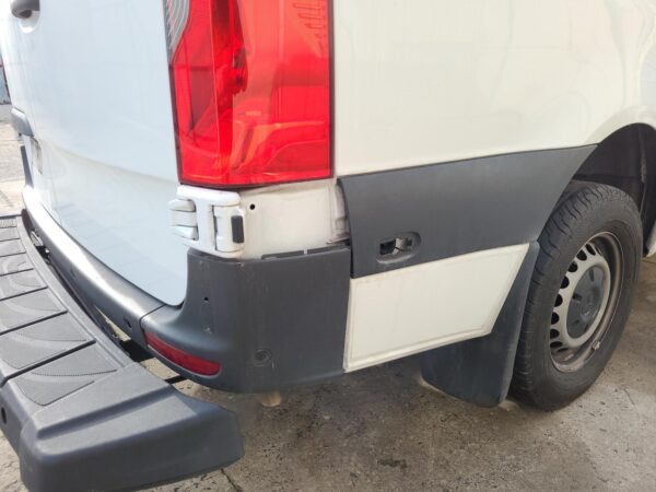 MERCEDES BENZ SPRINTER VS30 05/2018-ON RIGHT QUARTER PANEL MOULD FRONT - Image 23