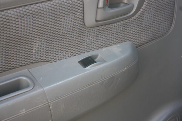 TOYOTA HILUX 02/2005-08/2015 LEFT REAR WINDOW REG/MOTOR POWER - Image 12