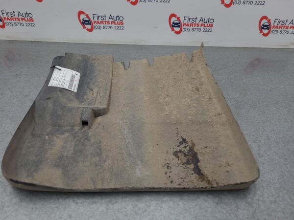 MERCEDES BENZ SPRINTER VS30 05/2018-ON MUD FLAPS RIGHT REAR - Image 2