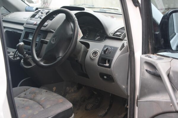 MERCEDES BENZ VITO 639 05/2004-01/2011 COURTESY LIGHT VAN - Image 30
