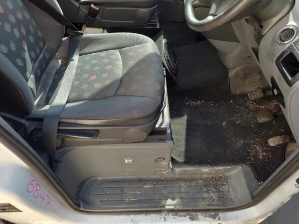 MERCEDES BENZ VITO 639 05/2004-01/2011 FRONT FACTORY FLOORING CARPET VAN - Image 11