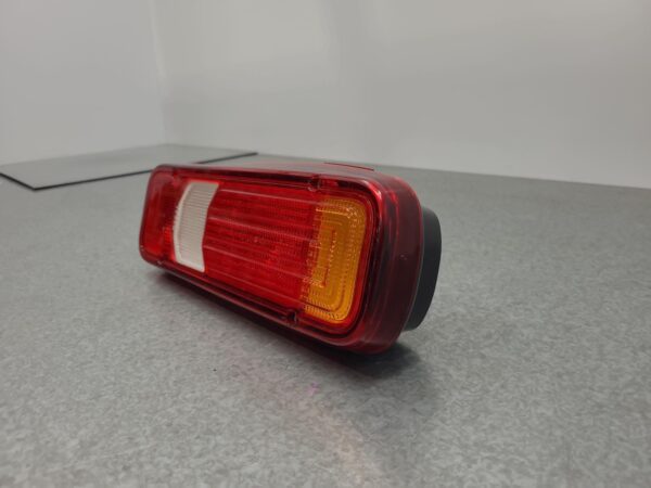 IVECO DAILY 6TH GEN 01/2015-2023 RIGHT TAILLIGHT IN BUMPER CAB CHASSIS - Image 2