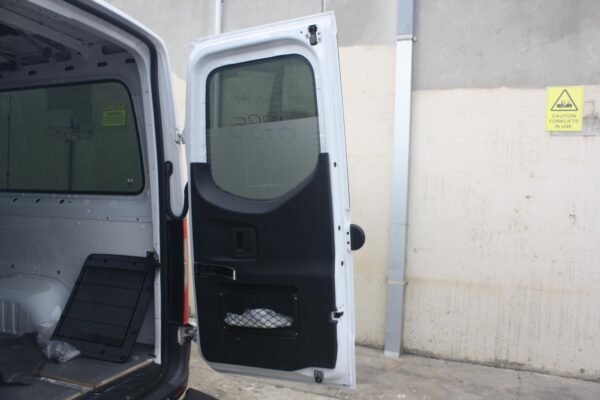 MERCEDES BENZ SPRINTER VS30 05/2018-ON RIGHT BARN DOOR WITH GLASS LOW ROOF - Image 12