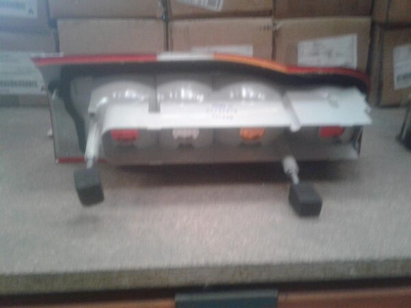 FORD TRANSIT VH-VJ 10/2000-08/2006 LEFT TAILLIGHT VAN/BUS - Image 2