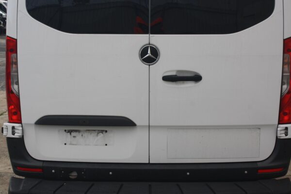 MERCEDES BENZ SPRINTER VS30 05/2018-ON RIGHT BARN DOOR WITH GLASS LOW ROOF - Image 11