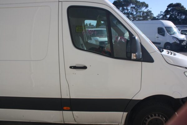 MERCEDES BENZ SPRINTER VS30 05/2018-ON PAIR BONNET HINGE/STRUT - Image 28