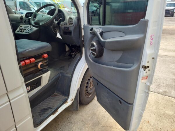 MERCEDES BENZ SPRINTER 02/1998-10/2006 SET OF 3 PIECE FRONT PANEL VAN - Image 10