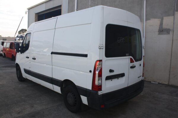 RENAULT MASTER X62 09/2011-ON RIGHT REAR BODY/DOOR MOULD BEHIND REAR WHEEL - Image 8