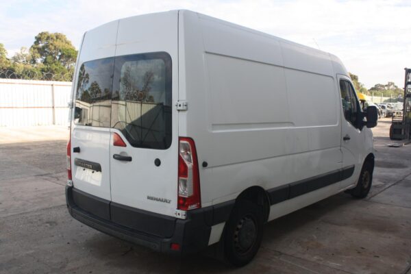 RENAULT MASTER X62 09/2011-ON RIGHT REAR BODY/DOOR MOULD BEHIND REAR WHEEL - Image 11