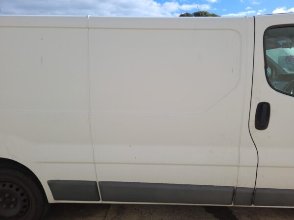 RENAULT TRAFIC X83 04/2004-12/2014 RIGHT FRONT DOOR WINDOW - Image 12