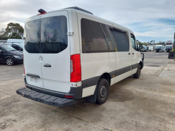 MERCEDES BENZ SPRINTER VS30 05/2018-ON ABS SENSOR RIGHT FRONT - Image 14