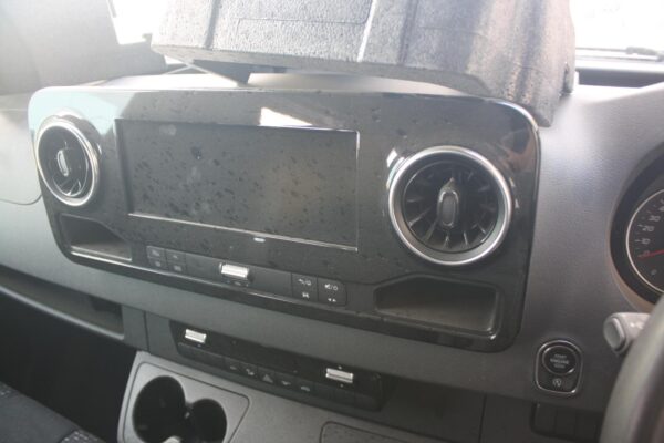 MERCEDES SPRINTER VS30 05/2018-ON STEREO/HEAD UNIT TOUCHSCREEN 10.25IN - Image 19