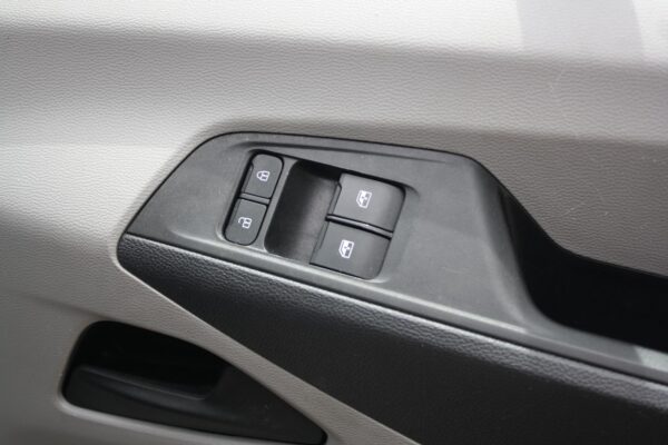 LDV DELIVER 9 07/2020-ON RIGHT DOOR MIRROR NON POWER FOLD NON BLIND SPOT TYPE - Image 22