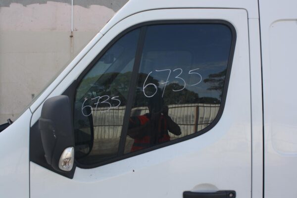 RENAULT MASTER X62 09/2011-ON RIGHT REAR BODY/DOOR MOULD BEHIND REAR WHEEL - Image 40