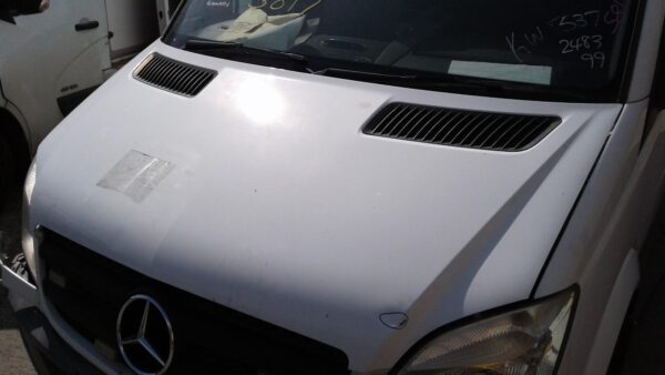 MERCEDES BENZ SPRINTER 10/2006-04/2018 LEFT WASHER JET BRACKET AND HOSE - Image 7