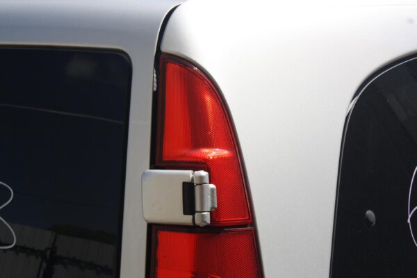 MERCEDES BENZ VITO 639 05/2004-02/2015 LOWER RIGHT BARN DOOR HINGE - Image 8