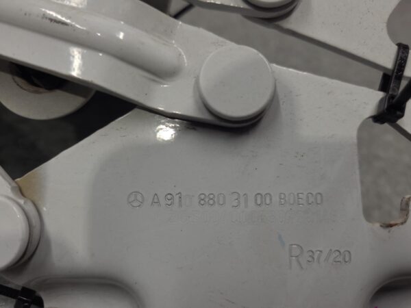 MERCEDES BENZ SPRINTER VS30 05/2018-ON PAIR BONNET HINGE/STRUT - Image 5