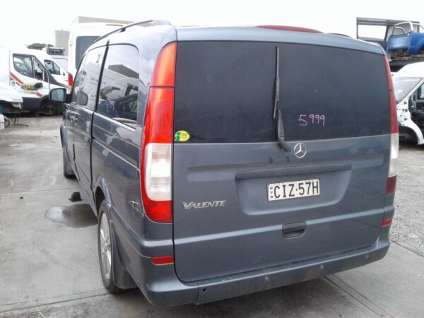 MERCEDES BENZ VITO 639 MY11 02/2011-02/2015 RIGHT REAR 1/4 DOOR GLASS - Image 6