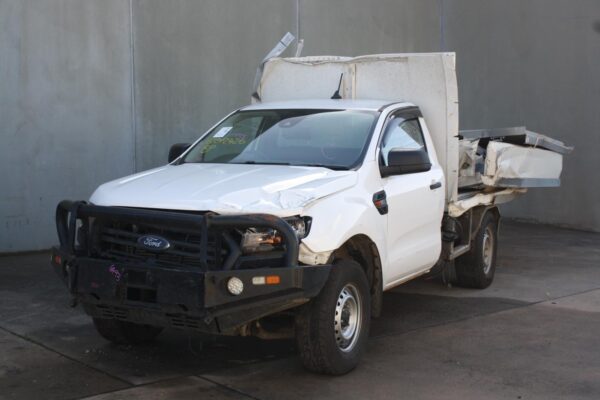 FORD RANGER PX SERIES 1-3 06/2011-04/2022 RADIATOR AUTO 2.2L DIESEL - Image 2