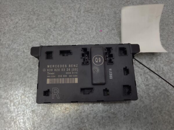 MERCEDES BENZ VITO 05/2004-01/2011 RIGHT FRONT DOOR ECU - Image 2